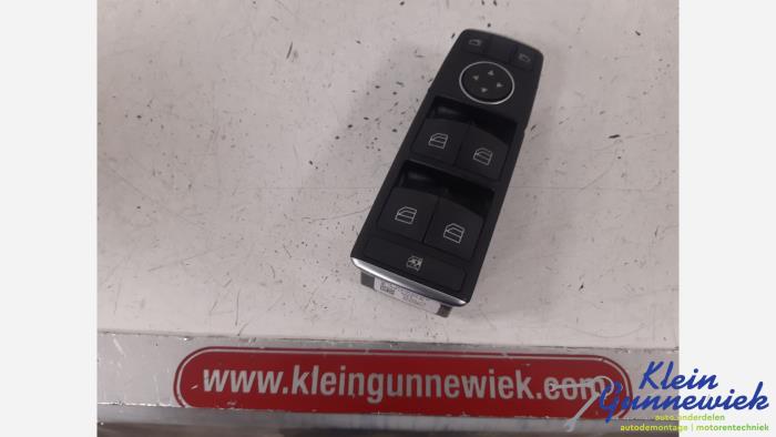 Usados Interruptor combinado de ventanillas Mercedes B-Klasse Precio € 30,00 Norma de margen ofrecido por Klein Gunnewiek Autodemontage & Motorentechniek