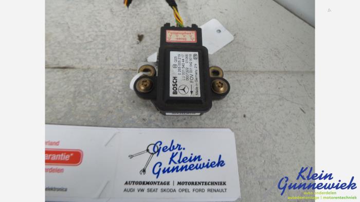 Acceleration sensor