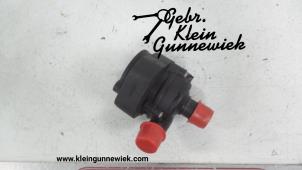 Gebrauchte Wasserpumpe Mercedes A-Klasse Preis € 30,00 Margenregelung angeboten von Gebr.Klein Gunnewiek Ho.BV