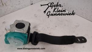 Used Rear seatbelt, centre Mercedes A-Klasse Price € 50,00 Margin scheme offered by Gebr.Klein Gunnewiek Ho.BV