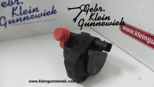 Gebrauchte Wasserpumpe Mercedes GLA-Klasse Preis € 30,00 Margenregelung angeboten von Gebr.Klein Gunnewiek Ho.BV