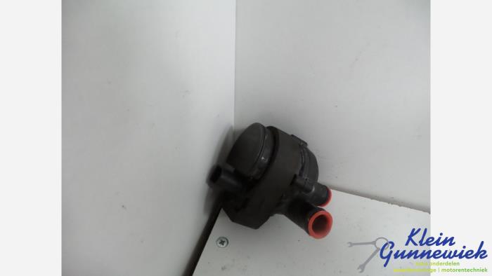 Begagnade Vattenpump Mercedes ML-Klasse Pris € 22,00 Marginaltabell erbjuds av Klein Gunnewiek Autodemontage & Motorentechniek