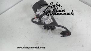 Used Brake servo vacuum pump Mercedes E-Klasse Price € 120,00 Margin scheme offered by Gebr.Klein Gunnewiek Ho.BV
