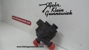 Used Water pump Mercedes ML-Klasse Price € 65,00 Margin scheme offered by Gebr.Klein Gunnewiek Ho.BV