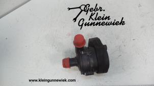 Usagé Pompe à eau Mercedes C-Klasse Prix € 30,00 Règlement à la marge proposé par Gebr.Klein Gunnewiek Ho.BV
