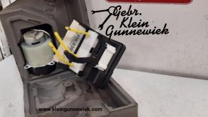 Used Electric central locking vacuum pump Mercedes A-Klasse Price € 35,00 Margin scheme offered by Gebr.Klein Gunnewiek Ho.BV