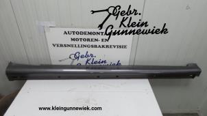 Usados Faldón lateral derecha Mercedes B-Klasse Precio de solicitud ofrecido por Gebr.Klein Gunnewiek Ho.BV