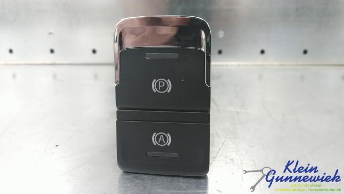 Używane Przelacznik hamulca postojowego Cupra Leon Cena € 22,50 Procedura marży oferowane przez Klein Gunnewiek Autodemontage & Motorentechniek