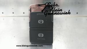 Gebrauchte Handbremse Schalter Seat Leon Preis € 22,50 Margenregelung angeboten von Gebr.Klein Gunnewiek Ho.BV