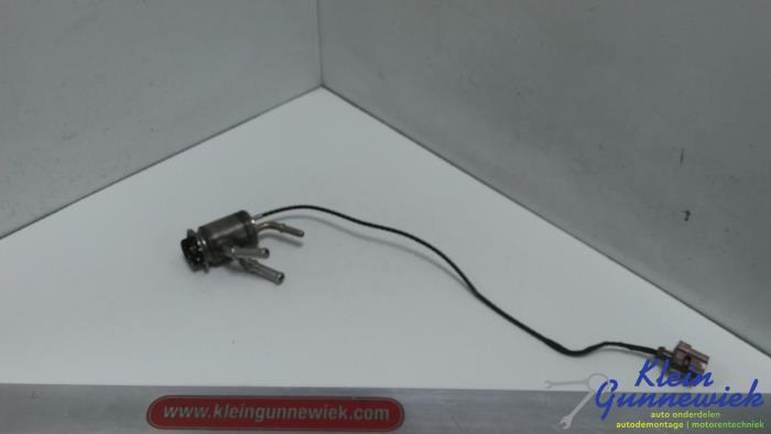 Usados Inyector Adblue Volkswagen Caddy Precio € 109,00 Norma de margen ofrecido por Klein Gunnewiek Autodemontage & Motorentechniek