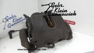 Used Front brake calliper, right Mercedes R-Klasse Price € 60,00 Margin scheme offered by Gebr.Klein Gunnewiek Ho.BV
