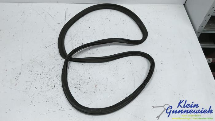 Tailgate seal rubber