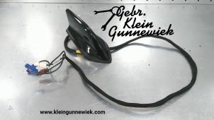 Used GPS antenna Renault Captur Price € 45,00 Margin scheme offered by Gebr.Klein Gunnewiek Ho.BV