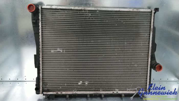 Usagé Radiateur BMW 3-Série Prix € 45,00 Règlement à la marge proposé par Klein Gunnewiek Autodemontage & Motorentechniek