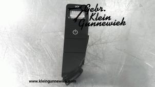Used Radio control panel Mercedes E-Klasse Price € 30,00 Margin scheme offered by Gebr.Klein Gunnewiek Ho.BV
