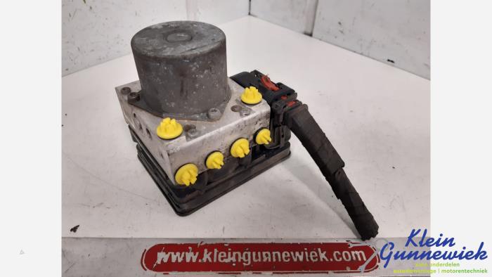 Used ABS pump Volkswagen E-Up Price € 30,00 Margin scheme offered by Klein Gunnewiek Autodemontage & Motorentechniek