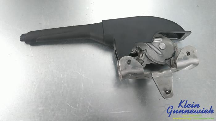 Używane Dzwignia hamulca postojowego Ford Transit Cena € 45,00 Procedura marży oferowane przez Klein Gunnewiek Autodemontage & Motorentechniek