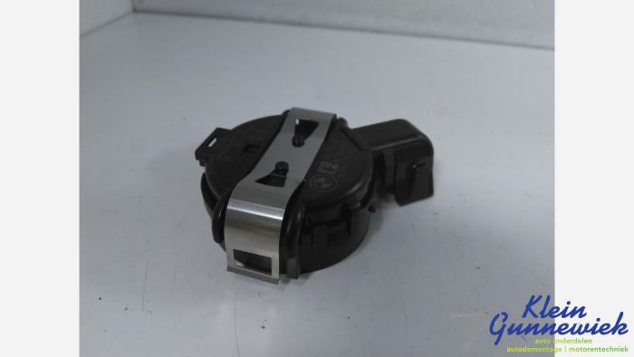 Begagnade Regnsensor BMW X6 Pris € 59,00 Marginaltabell erbjuds av Klein Gunnewiek Autodemontage & Motorentechniek