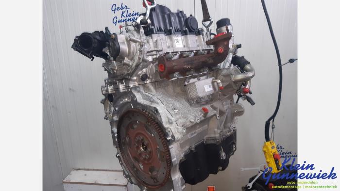 Motor van een Landrover Range Rover 2020