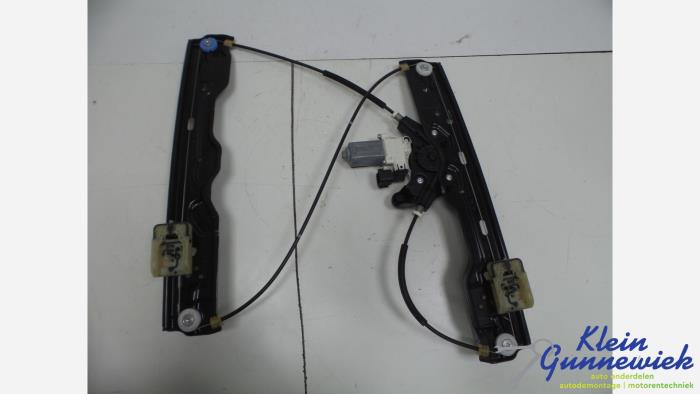 Usados Motor de ventanilla de puerta Landrover Range Rover Precio € 113,00 Norma de margen ofrecido por Klein Gunnewiek Autodemontage & Motorentechniek