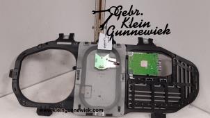 Używane Antena GPS Mercedes R500 Cena € 100,00 Procedura marży oferowane przez Gebr.Klein Gunnewiek Ho.BV