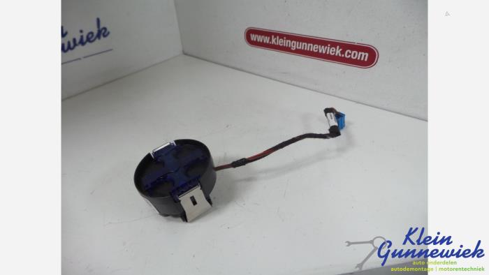 Begagnade Regnsensor Mercedes SLK Pris € 20,00 Marginaltabell erbjuds av Klein Gunnewiek Autodemontage & Motorentechniek