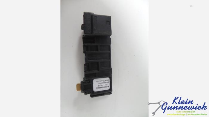 Begagnade Sensor (övriga) Mercedes SLK Pris € 15,00 Marginaltabell erbjuds av Klein Gunnewiek Autodemontage & Motorentechniek