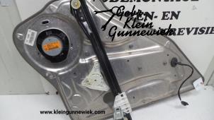 Używane Mechanizm szyby prawej tylnej wersja 4-drzwiowa Mercedes GLK-Klasse Cena € 85,00 Procedura marży oferowane przez Gebr.Klein Gunnewiek Ho.BV