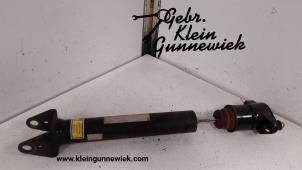 Used Rear shock absorber, left Mercedes R-Klasse Price € 70,00 Margin scheme offered by Gebr.Klein Gunnewiek Ho.BV