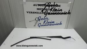 Used Front wiper arm Mercedes Sprinter Price on request offered by Gebr.Klein Gunnewiek Ho.BV
