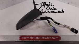 Used GPS antenna Opel Crossland X Price € 40,00 Margin scheme offered by Gebr.Klein Gunnewiek Ho.BV