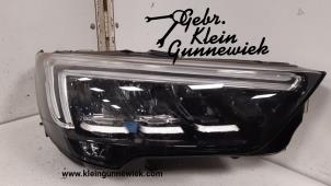 Used Headlight, right Opel Crossland X Price € 175,00 Margin scheme offered by Gebr.Klein Gunnewiek Ho.BV