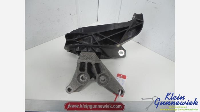 Used Engine mount Opel Grandland X Price € 21,00 Margin scheme offered by Klein Gunnewiek Autodemontage & Motorentechniek
