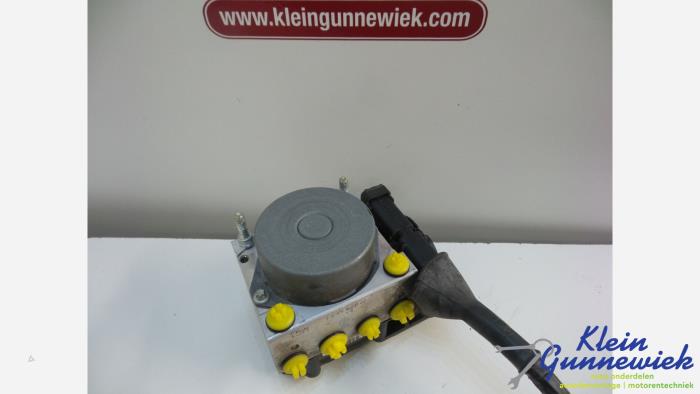 Usagé Bloc ABS Renault Modus Prix € 15,00 Règlement à la marge proposé par Klein Gunnewiek Autodemontage & Motorentechniek