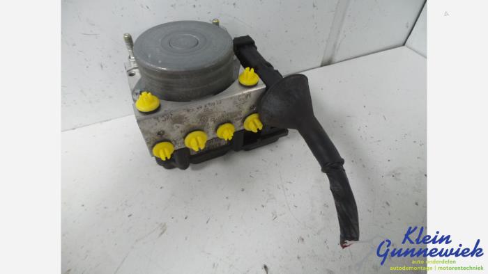Usagé Bloc ABS Renault Modus Prix € 15,00 Règlement à la marge proposé par Klein Gunnewiek Autodemontage & Motorentechniek