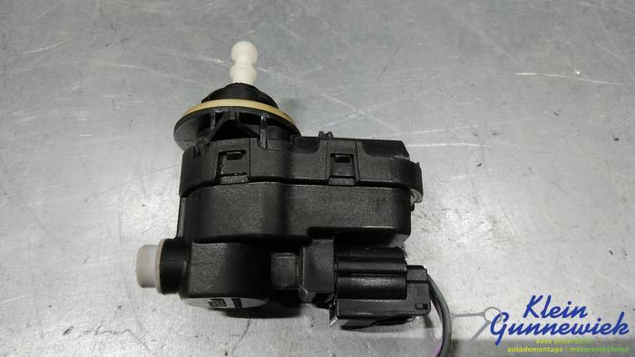 Używane Silnik reflektora Renault Modus Cena € 16,00 Procedura marży oferowane przez Klein Gunnewiek Autodemontage & Motorentechniek