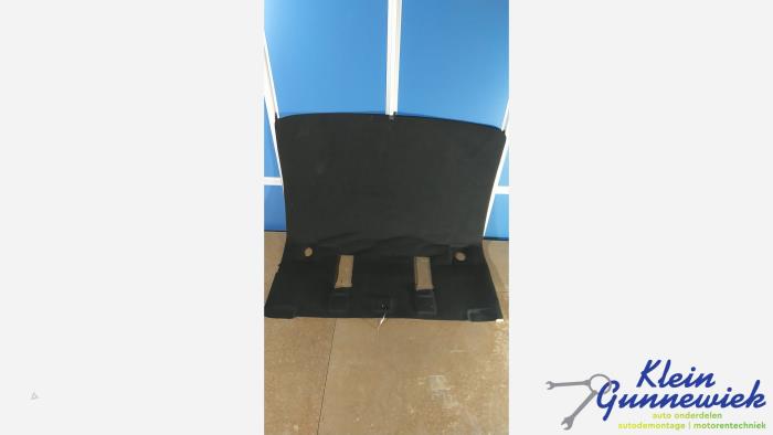 Usagé Coffre tapis Renault Modus Prix € 35,00 Règlement à la marge proposé par Klein Gunnewiek Autodemontage & Motorentechniek