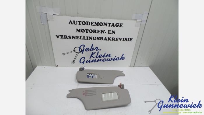 Gebrauchte Sonnenblenden-Set Renault Modus Preis € 26,00 Margenregelung angeboten von Klein Gunnewiek Autodemontage & Motorentechniek