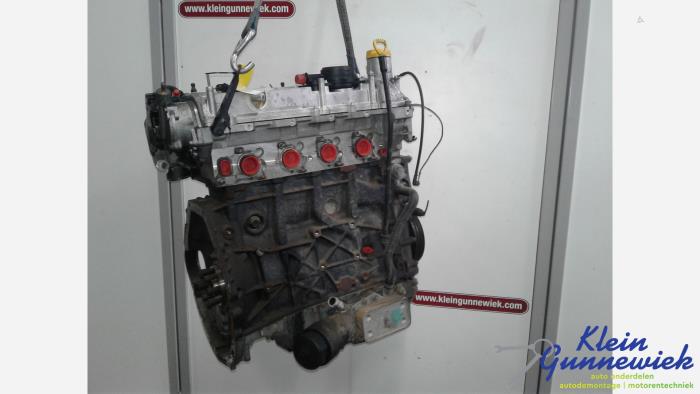 Engine from a Chrysler PT Cruiser 2005