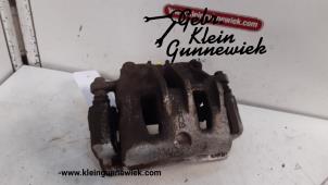 Used Front brake calliper, right Hyundai Santafe Price on request offered by Gebr.Klein Gunnewiek Ho.BV