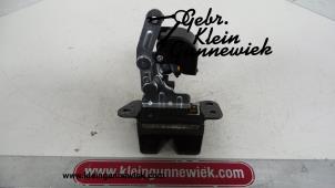 Used Tailgate lock mechanism Hyundai Santafe Price on request offered by Gebr.Klein Gunnewiek Ho.BV