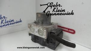 Gebrauchte ABS Pumpe Mini Mini Preis € 125,00 Margenregelung angeboten von Gebr.Klein Gunnewiek Ho.BV