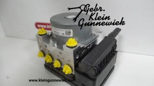 Usados Bomba ABS Mini Mini Precio € 375,00 Norma de margen ofrecido por Gebr.Klein Gunnewiek Ho.BV