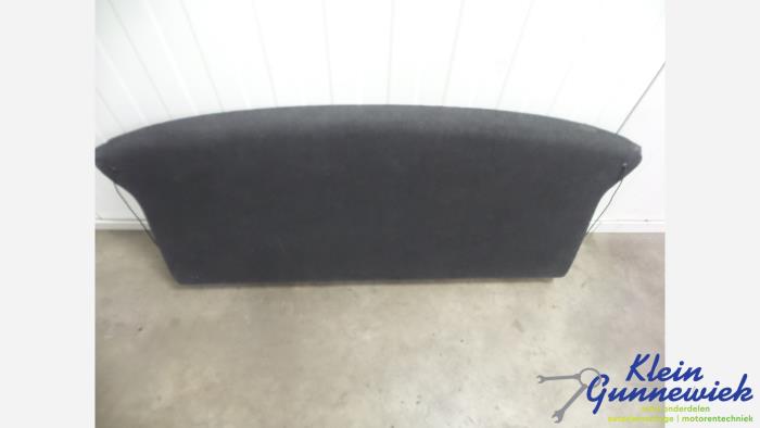 Parcel shelf