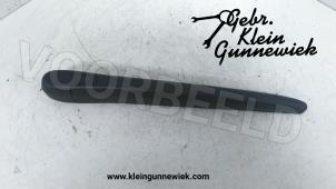 Używane Ramie wycieraczki tylnej Mercedes B-Klasse Cena € 20,00 Procedura marży oferowane przez Gebr.Klein Gunnewiek Ho.BV