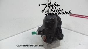 Gebrauchte Ölfiltergehäuse Volkswagen Caddy Preis auf Anfrage angeboten von Gebr.Klein Gunnewiek Ho.BV