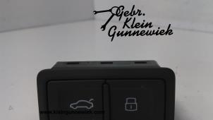 Usagé Commodo Audi E-Tron Prix € 20,00 Règlement à la marge proposé par Gebr.Klein Gunnewiek Ho.BV