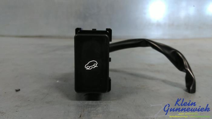 Usados Interruptor Renault Koleos Precio € 15,00 Norma de margen ofrecido por Klein Gunnewiek Autodemontage & Motorentechniek