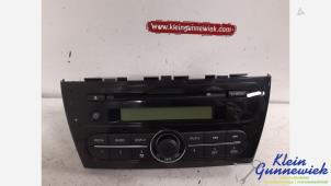 Begagnade CD-spelare med radio Mitsubishi Space Star Pris € 75,00 Marginaltabell erbjuds av Klein Gunnewiek Autodemontage & Motorentechniek