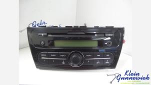 Begagnade CD-spelare med radio Mitsubishi Space Star Pris € 75,00 Marginaltabell erbjuds av Klein Gunnewiek Autodemontage & Motorentechniek